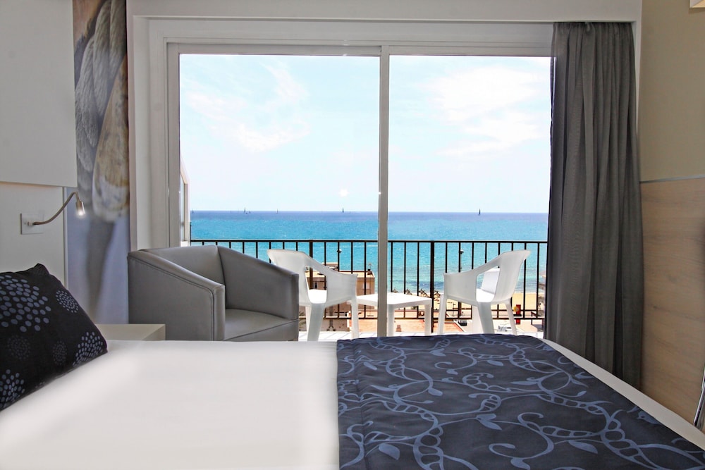 Standard Double or Twin Room, Balcony, Ocean View - Photo 6