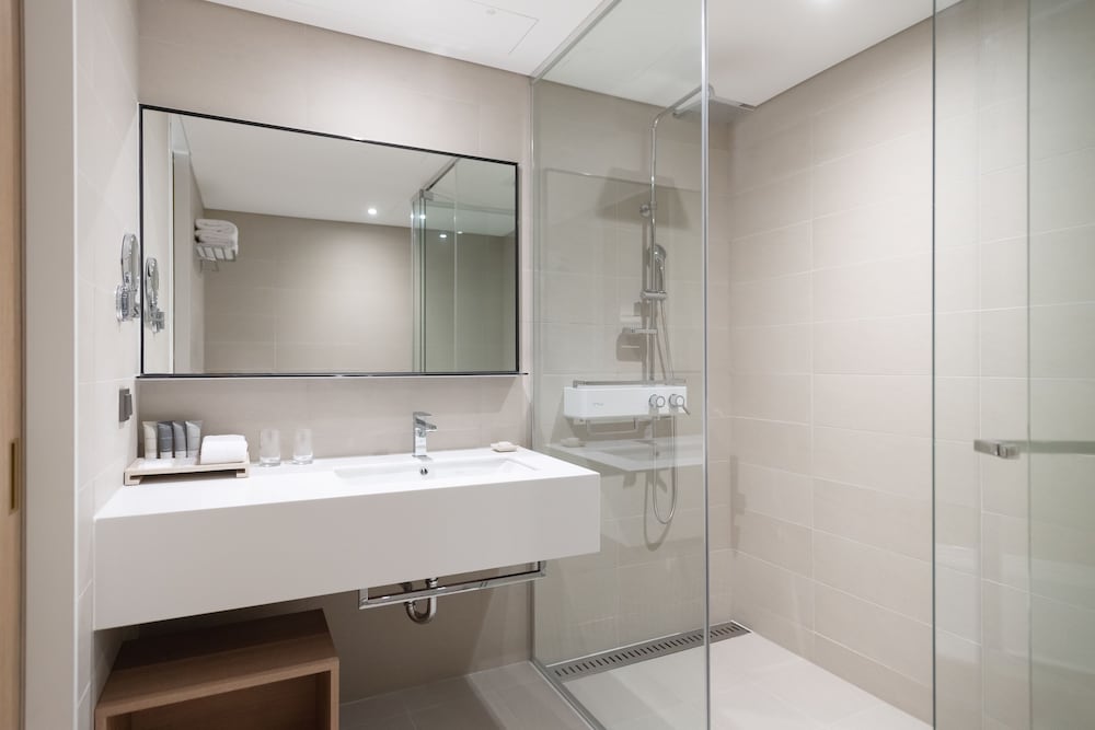 Deluxe Suite, 2 Double Beds - Photo 5