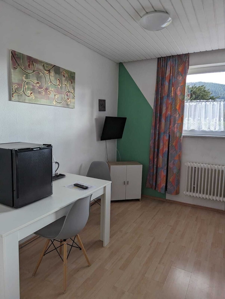 Basic Single Room, 1 Twin Bed photo 2
