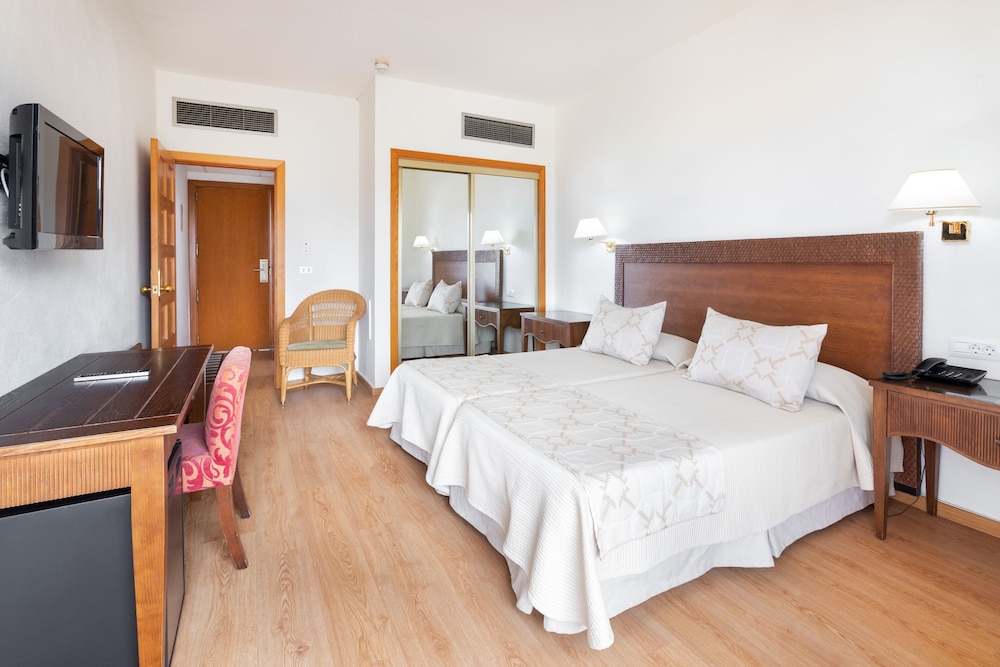 Superior Double Room (Teide view, 2 adults) photo 2