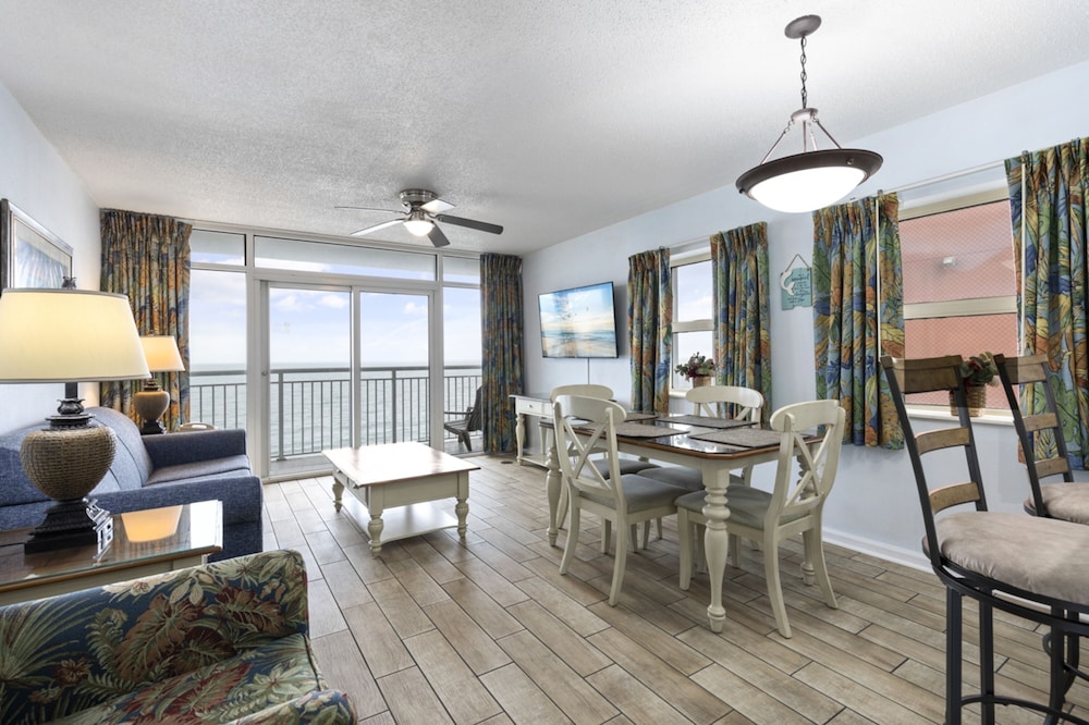 Signature Condo, 2 Bedrooms, Beach View, Oceanfront