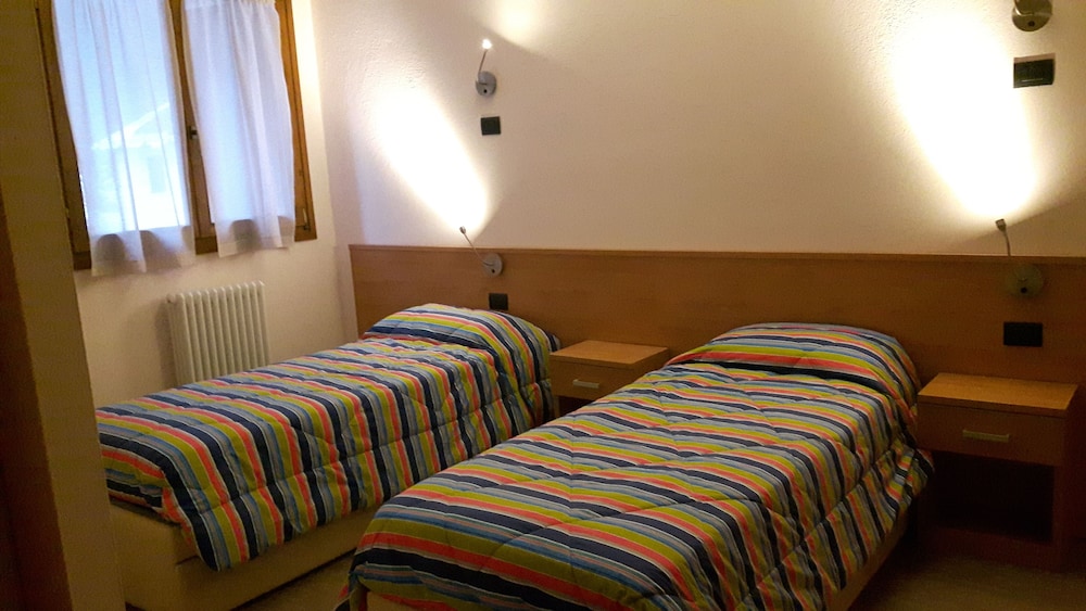 Basic Double Or Twin Room, Mountain View