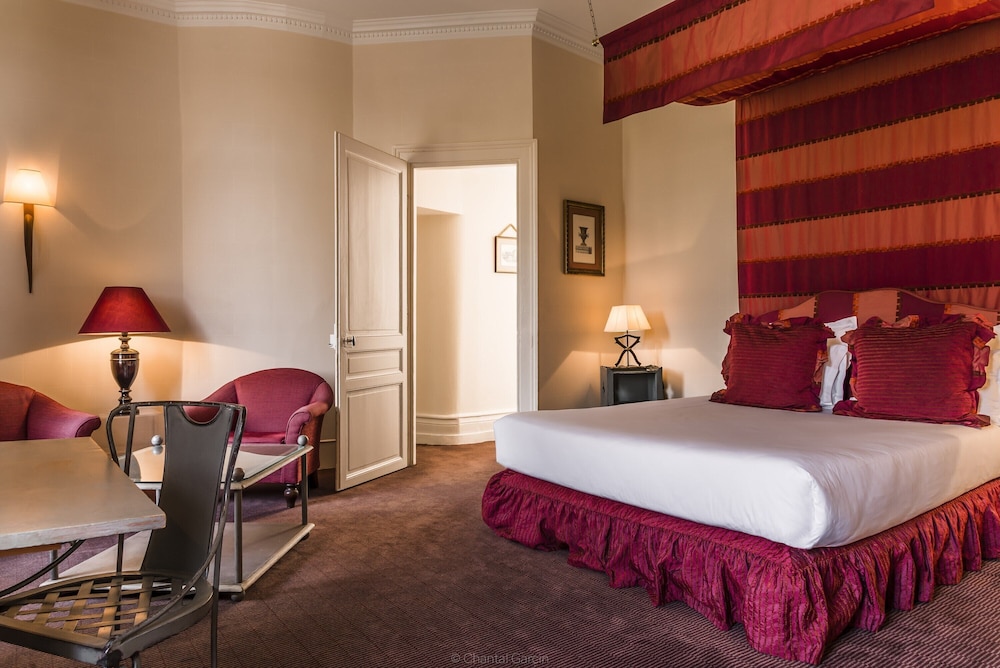 Deluxe Room - Photo 2