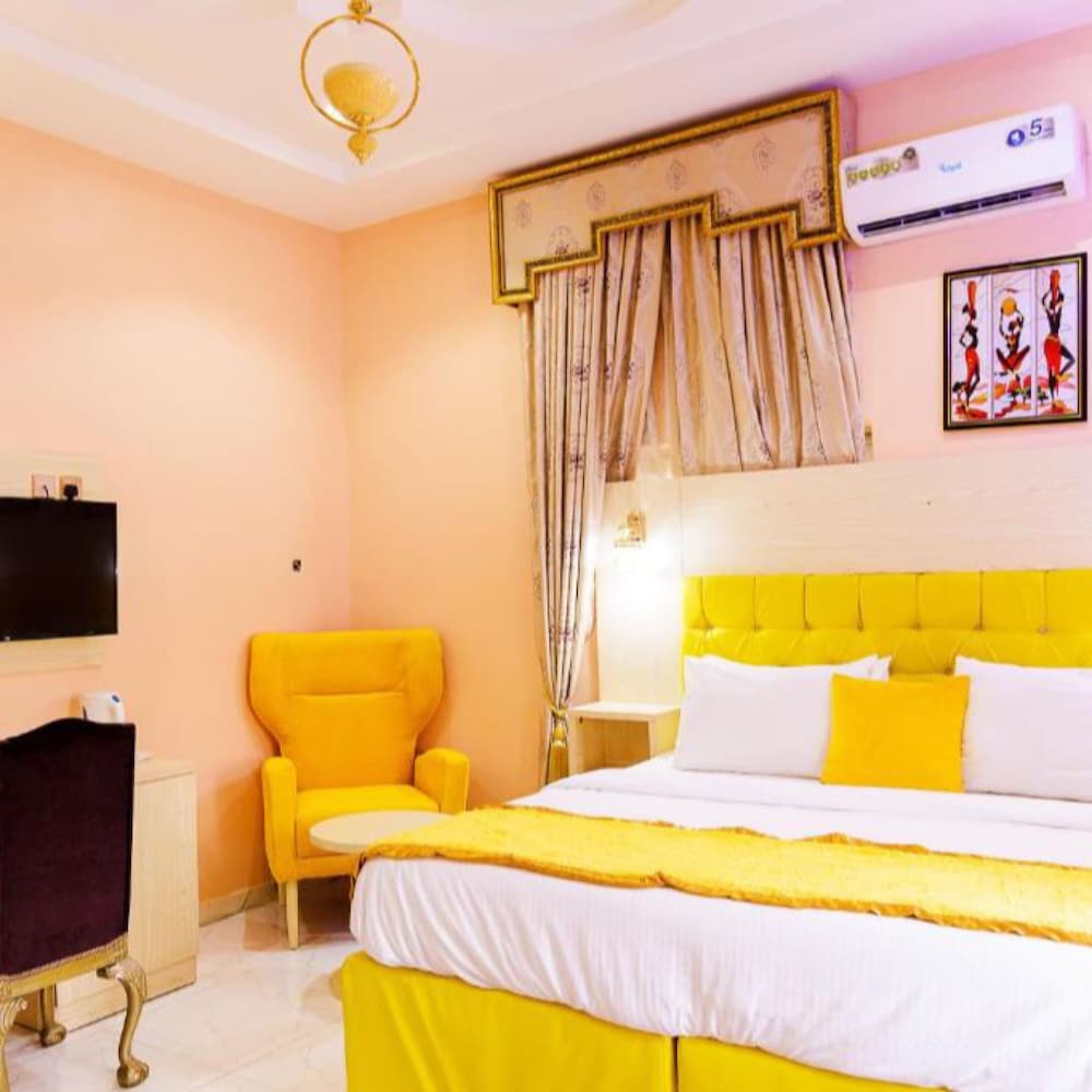 Standard Room photo 2