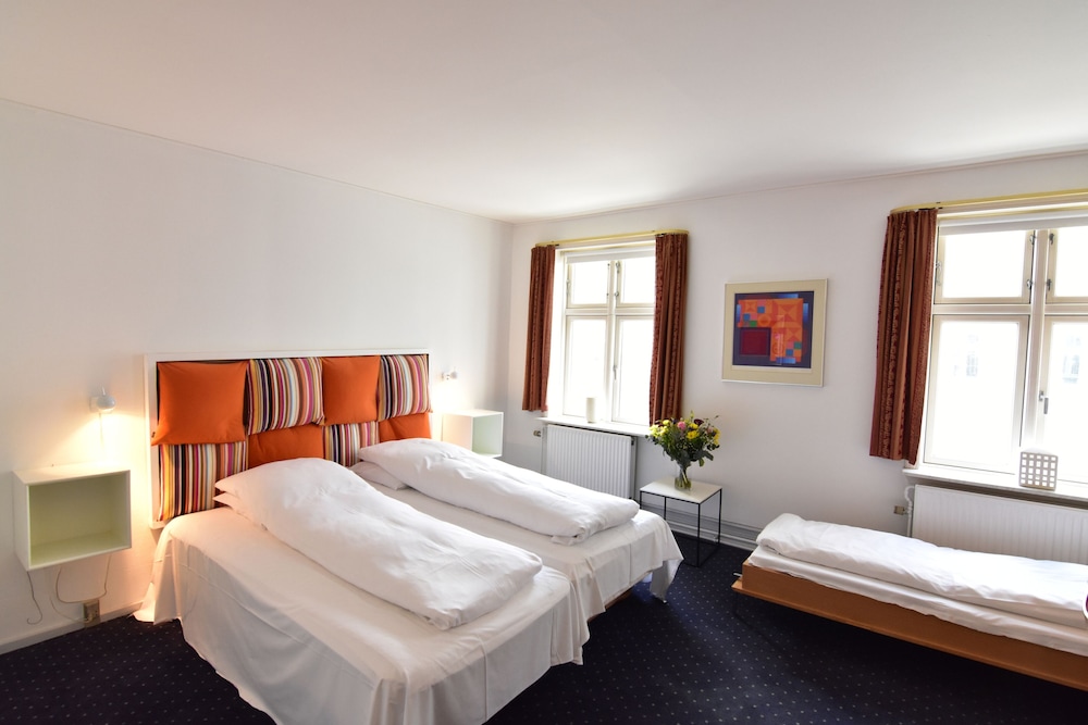 Triple Room - Photo 1