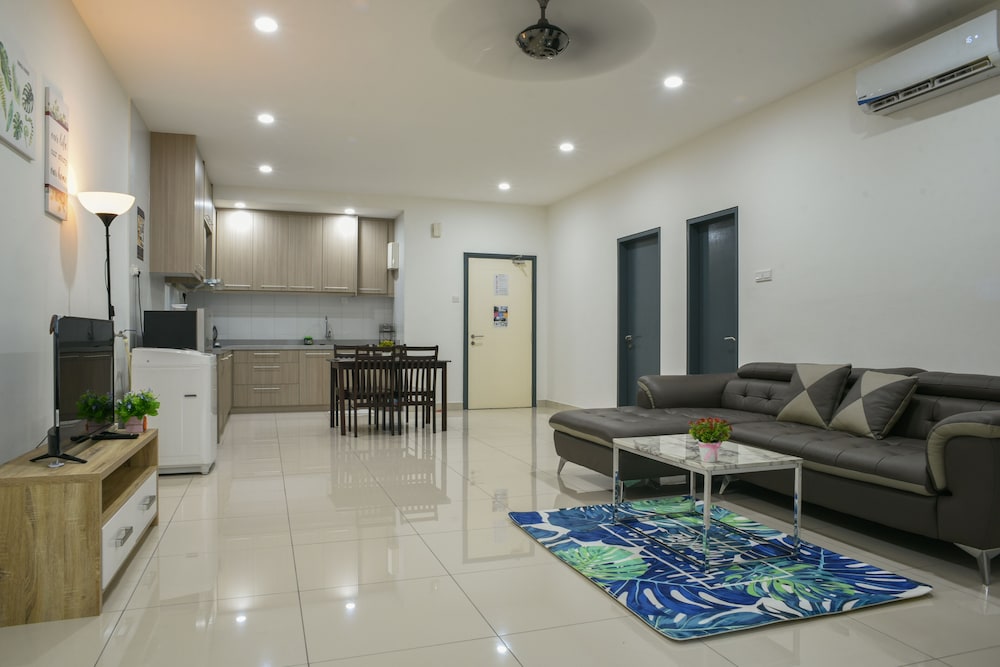 Family Apartment, 3 Bedrooms, Non Smoking photo 1