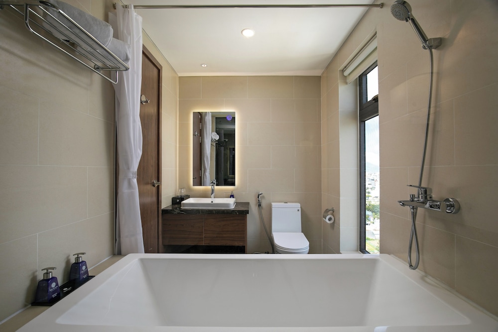 Studio Suite, 1 Bedroom, Non Smoking, Ocean View photo 2