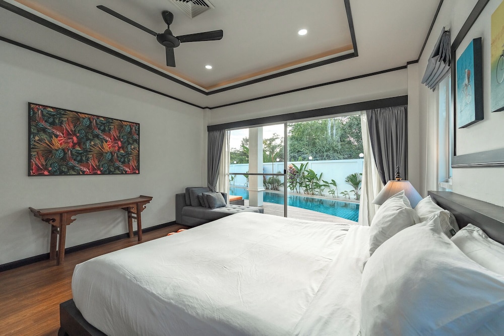 Villa photo 1