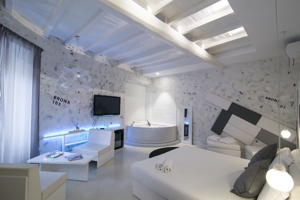 Romantic Suite photo 1