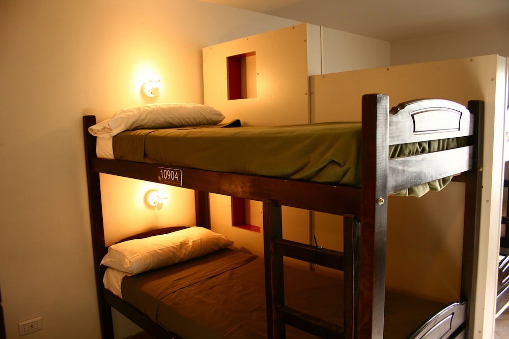 Shared Dormitory, Mixed Dorm, Shared Bathroom (12 people) photo 1