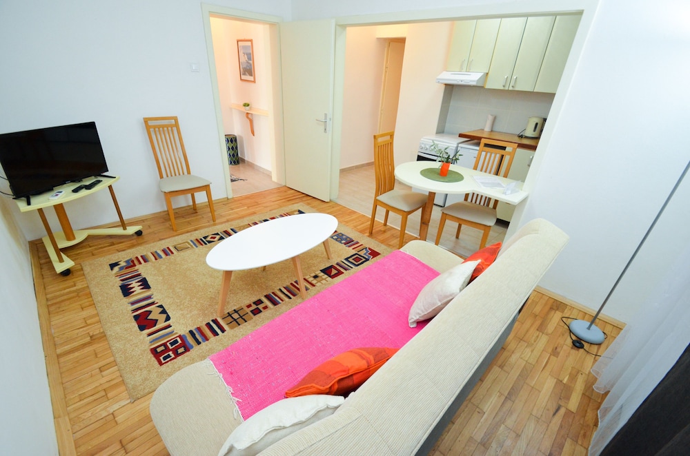 Standard Apartment photo 2