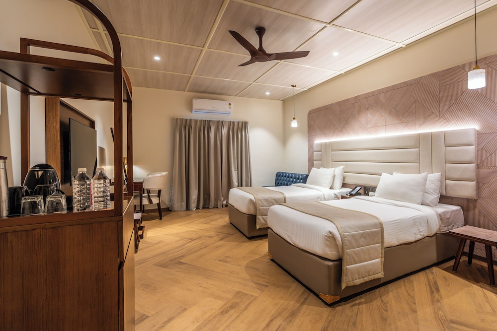 Executive Room - Photo 8