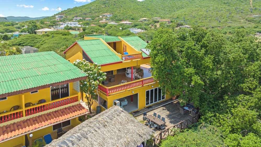 Family Villa, 3 Bedrooms, Bay View, Beachside photo 3