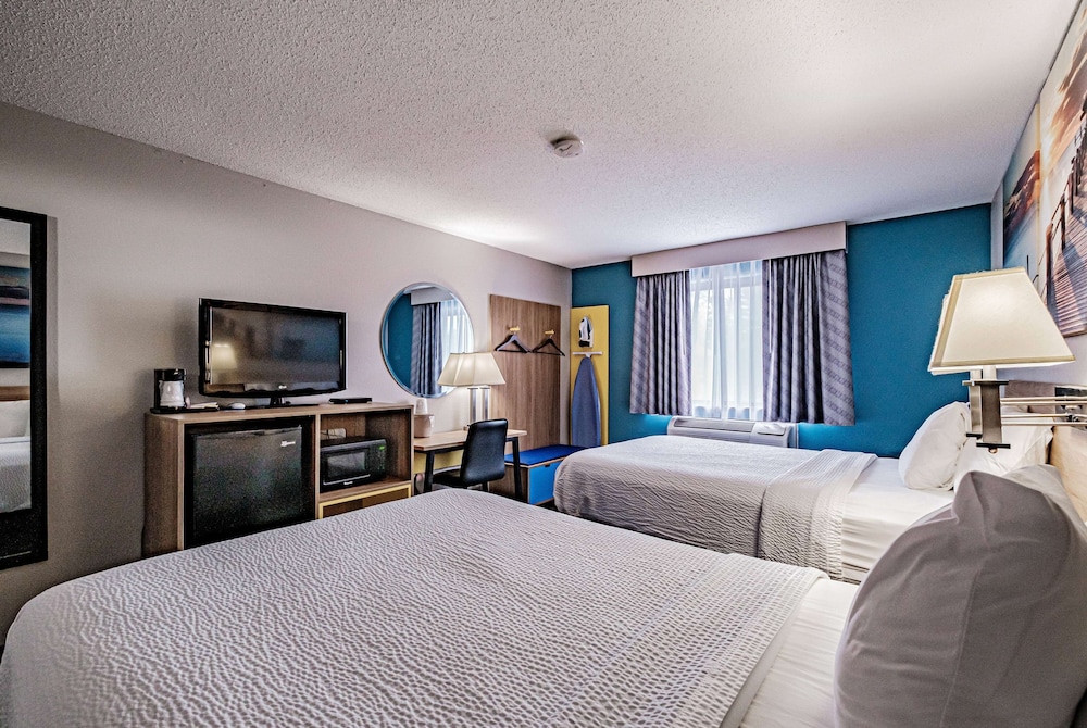 Room, 2 Double Beds, Non Smoking - Photo 4