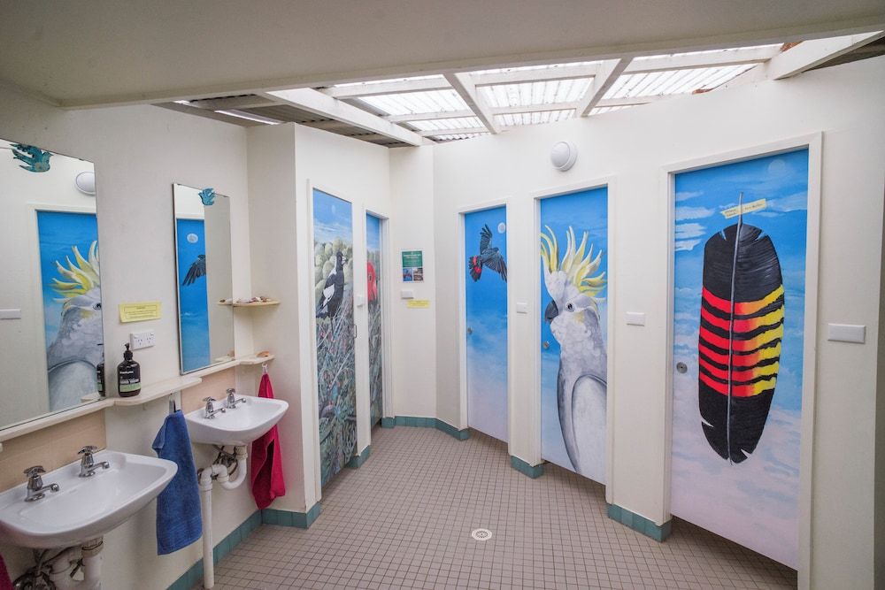 Twin Room with Shared Bathroom photo 2