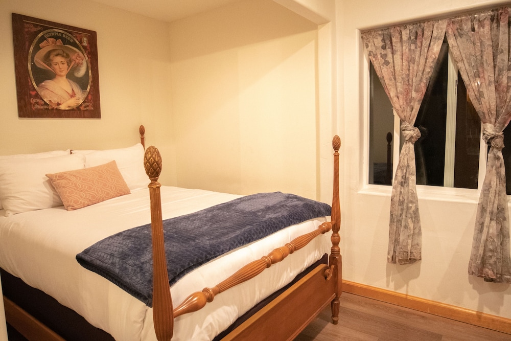 Deluxe Studio Suite photo 3