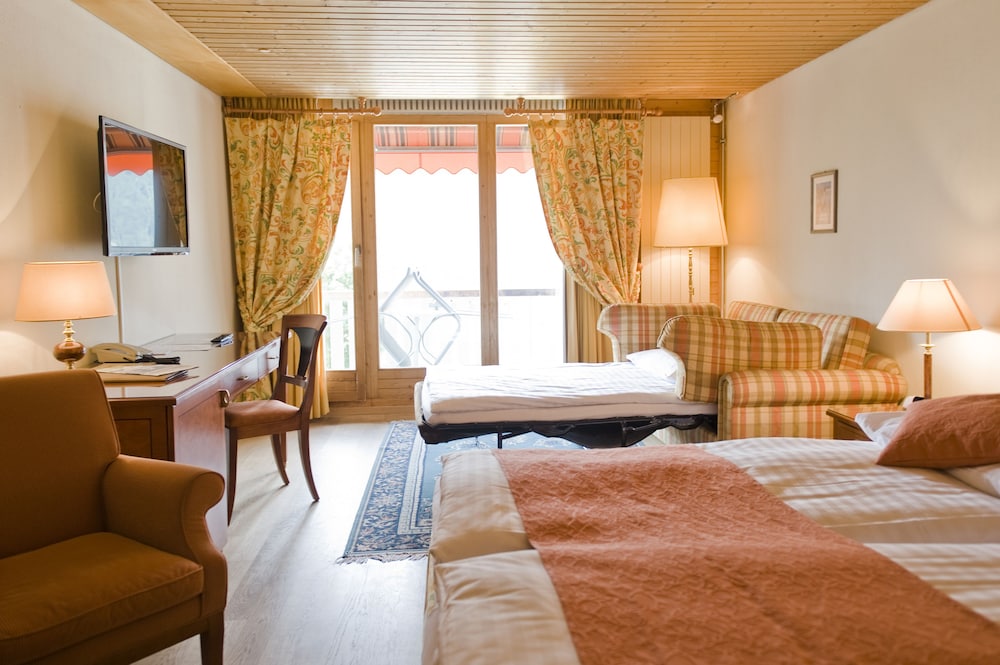 Family Room (Jungfrau View) - Photo 4