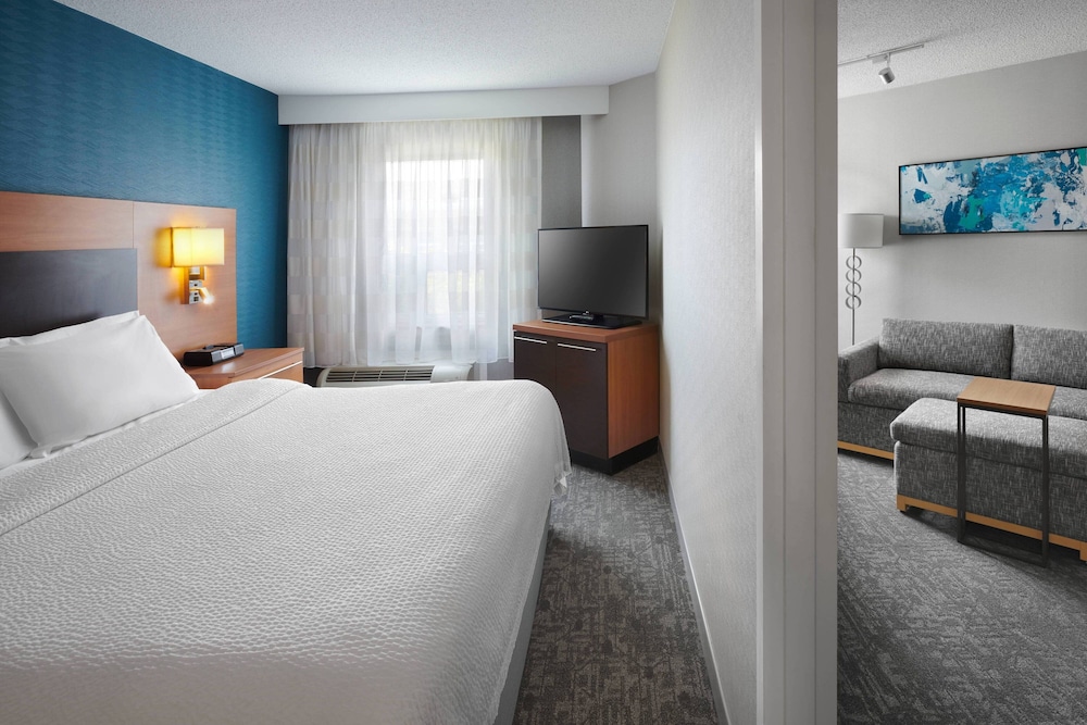 Suite, 1 Bedroom - Photo 6
