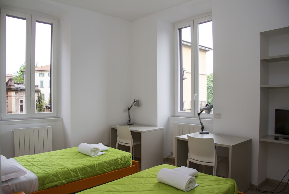 Double Or Twin Room, Shared Bathroom