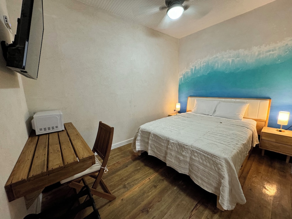 Standard Room, No Windows