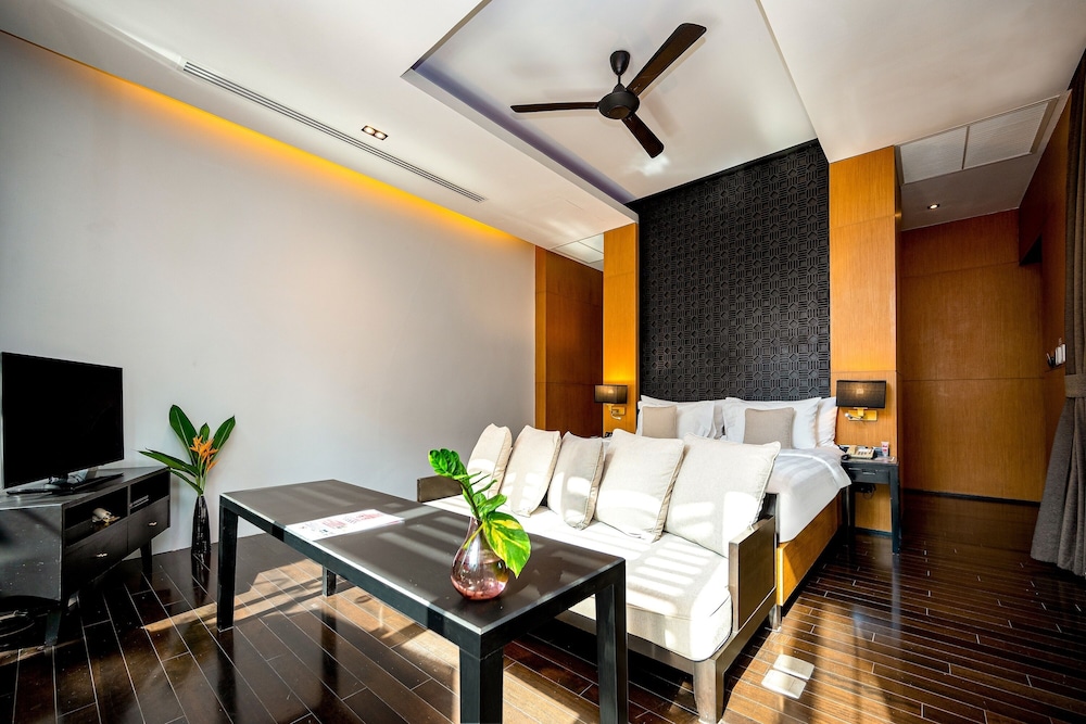 Villa, 1 King Bed (Private Pool) - Photo 3