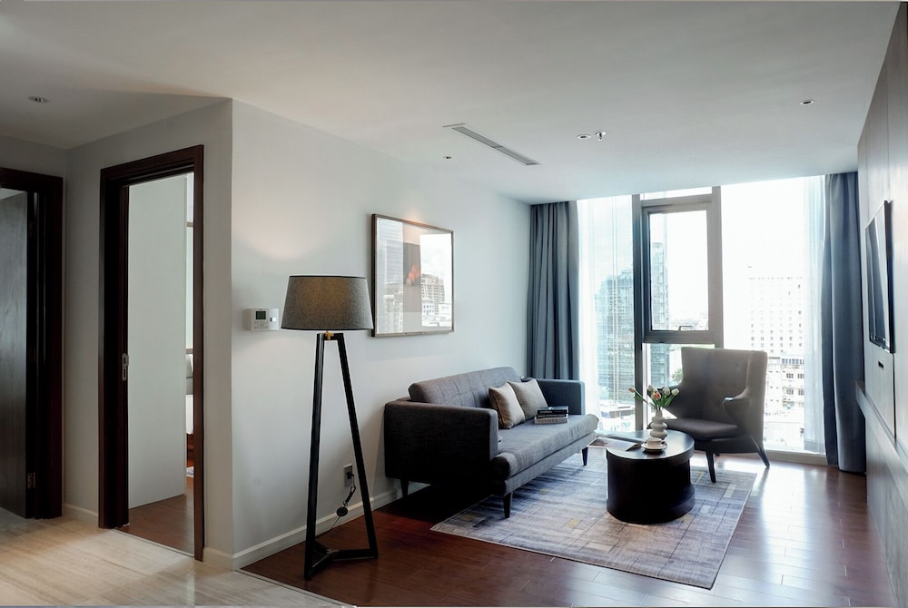 Suite, 2 Bedrooms, City View photo 2
