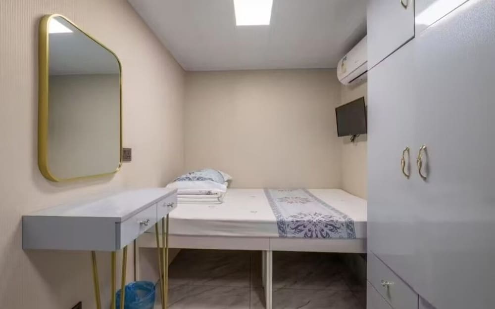 Classic Single Room