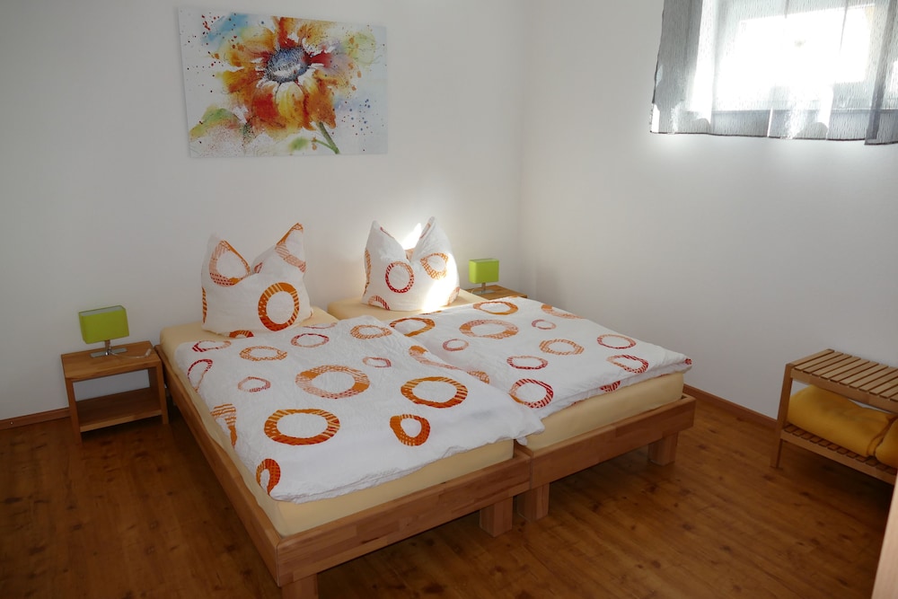 Comfort Condo, 2 Twin Beds, Kitchen, Ground Floor (Business 1) photo 1