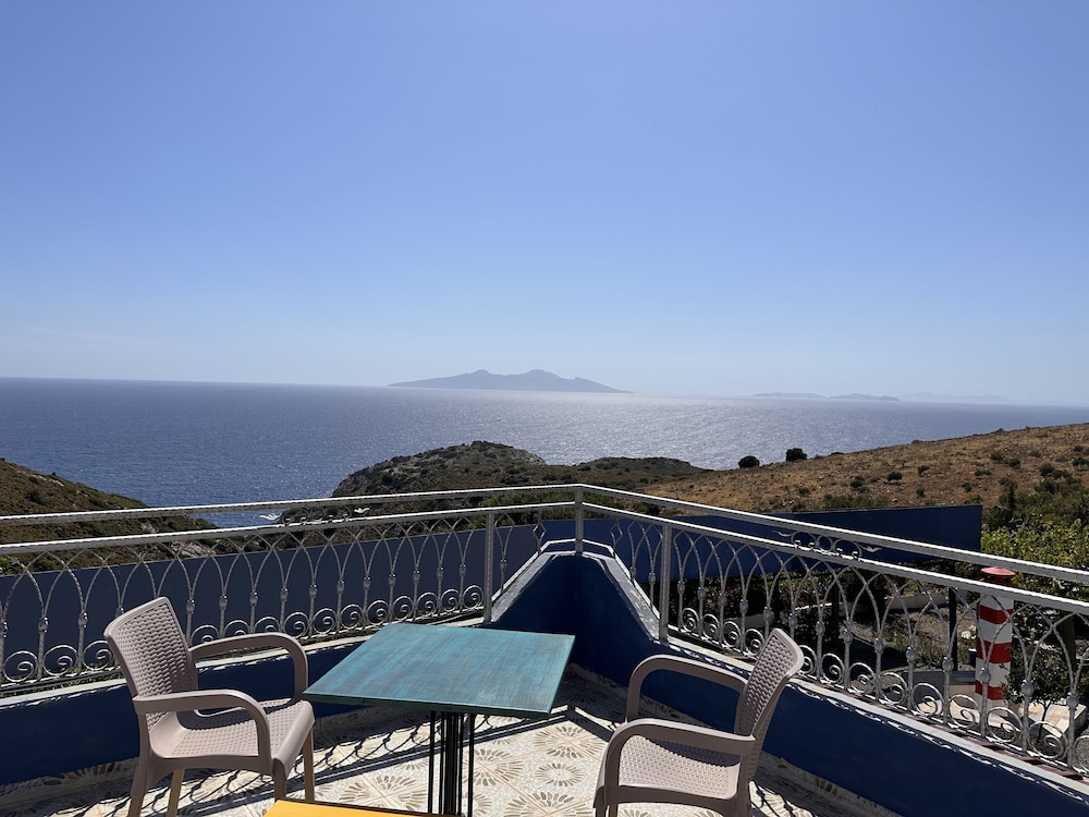 Panoramic Double Room, 1 Queen Bed, Terrace, Sea View photo 3