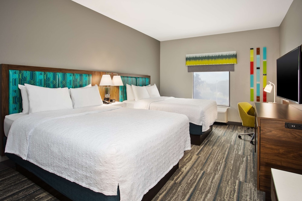 Room, 2 Queen Beds - Photo 3