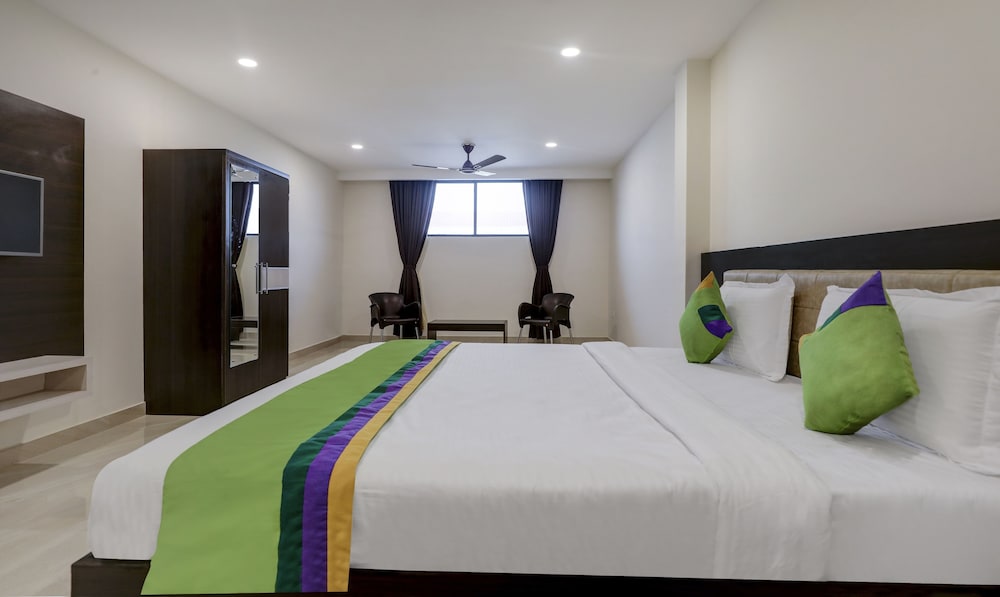 Deluxe Room - Photo 7