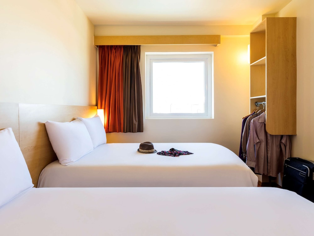 Standard Double Room, 2 Double Beds - Photo 5