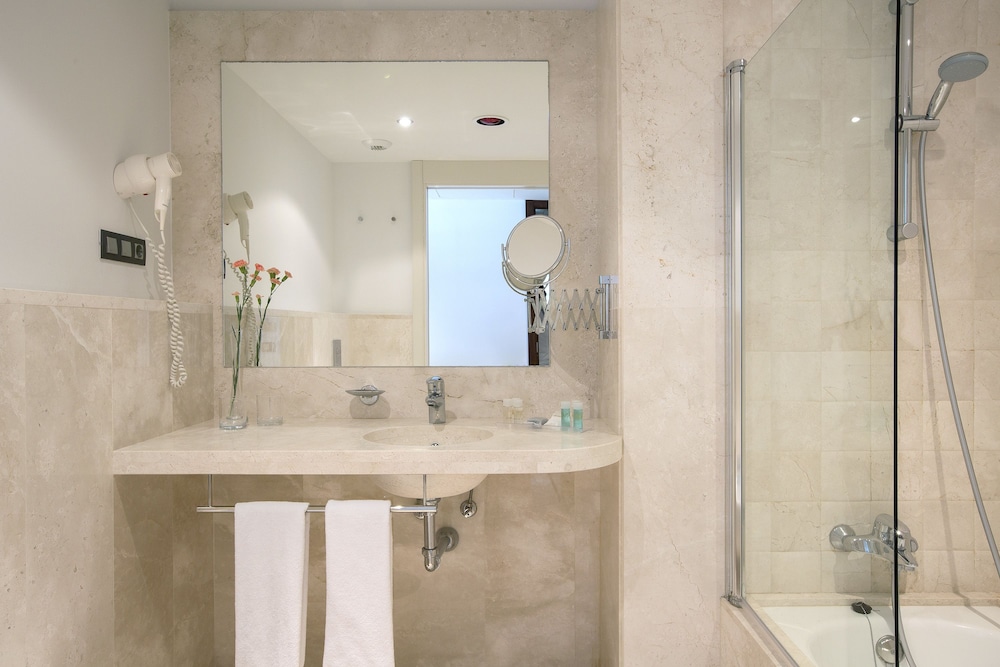 Standard Double or Twin Room, Garden View photo 3