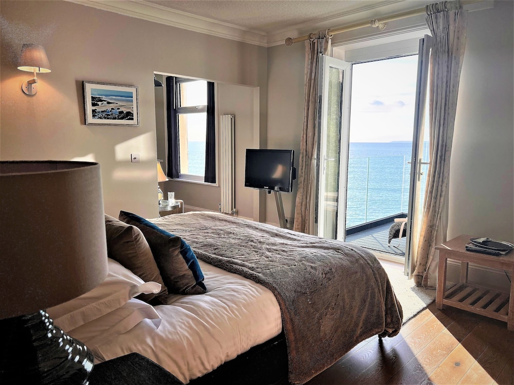 Lundy Suite with balcony photo 3