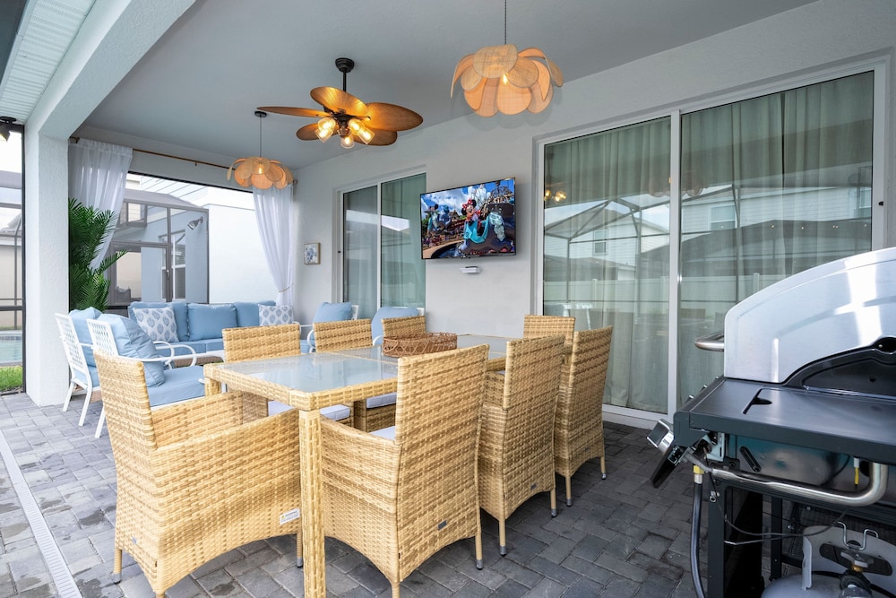 Stunning 5-bedroom Retreat in Windsor Island Resort, Photo 48