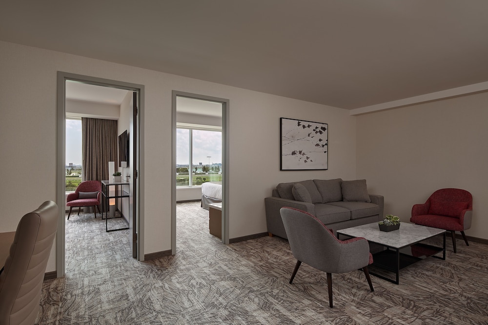 Racetrack Two Bedroom Suite King, Queen
