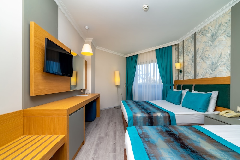 Standard Beach Triple Room photo 3