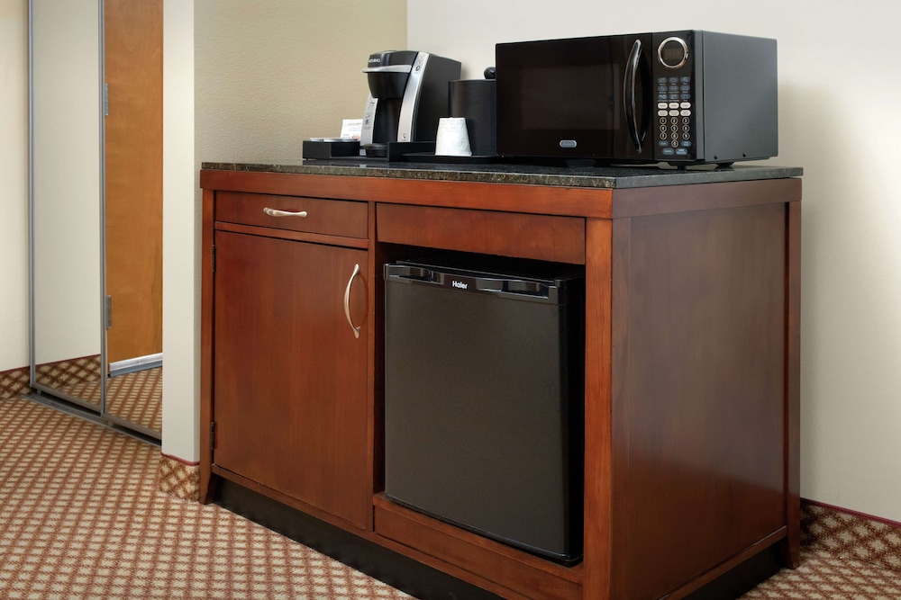 Room, 2 Queen Beds, Accessible (Mobility & Hearing, 3X3 Shower) - Photo 1