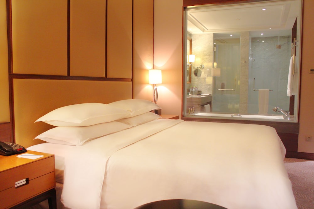 Room, 1 King Bed - Photo 5