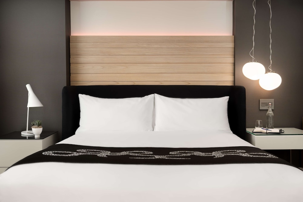 Suite, 1 King Bed (Zena Circle View) - Photo 3