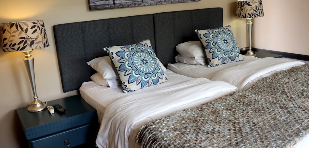 Standard Twin Room photo 2