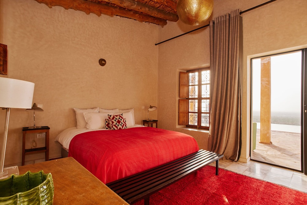 Luxury Double Room, 3 Bedrooms, Pool View photo 1