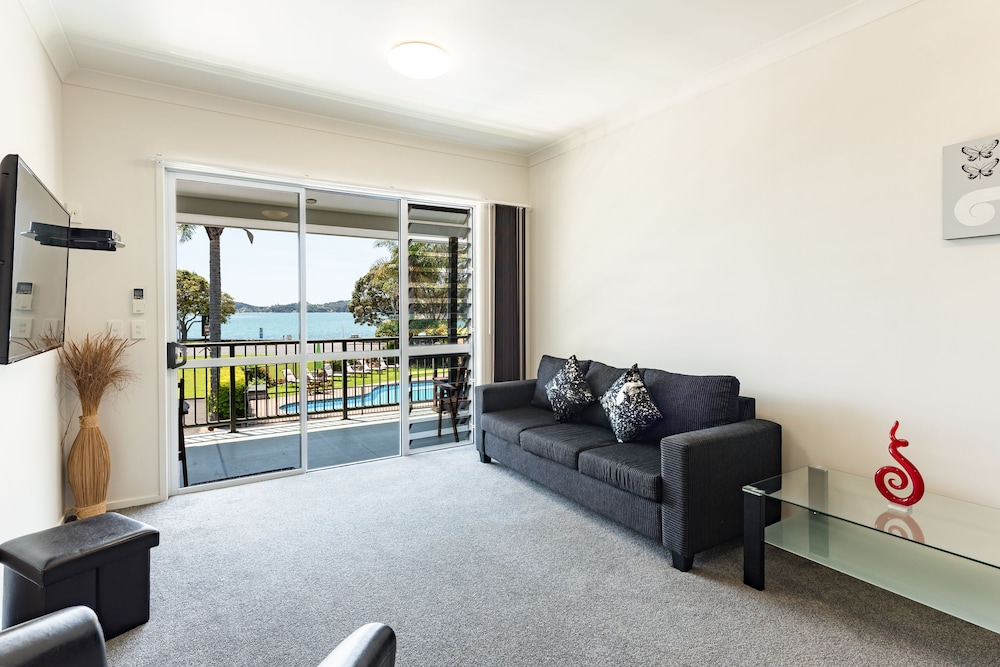 Family Suite, 1 Bedroom, Non Smoking, Sea View photo 1