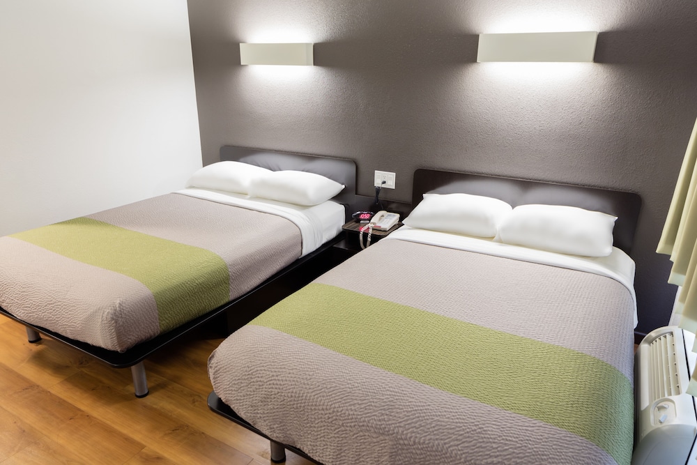 Standard Room, 2 Double Beds, Non Smoking, Kitchenette