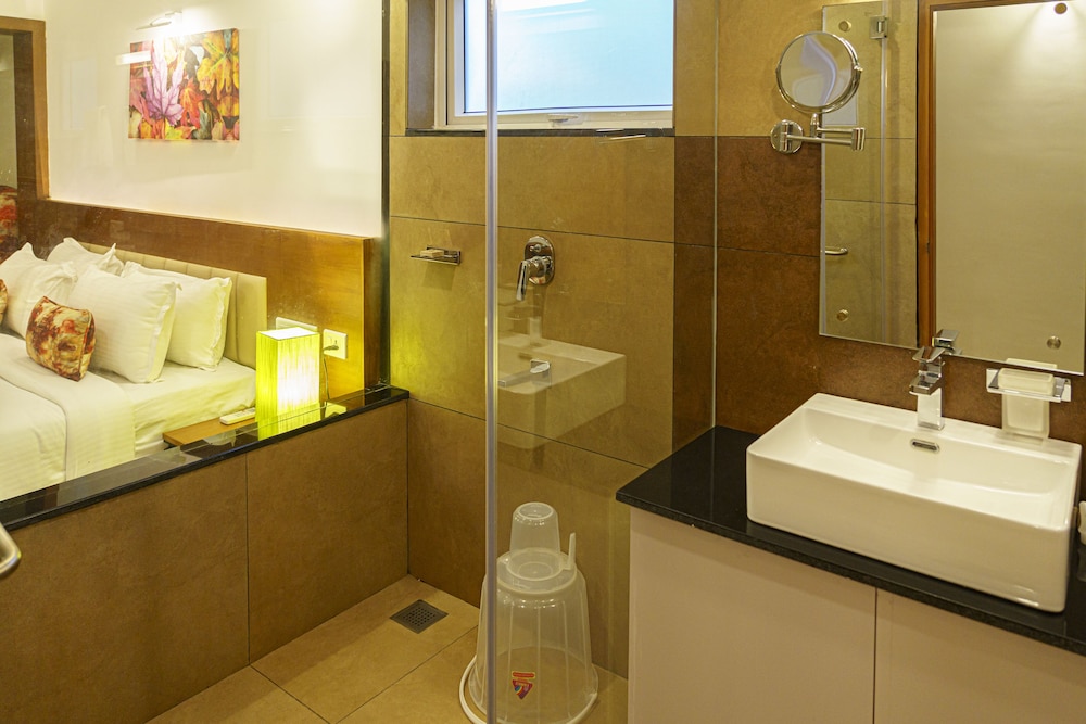 Honeymoon Suite, 1 Bedroom, Valley View photo 3