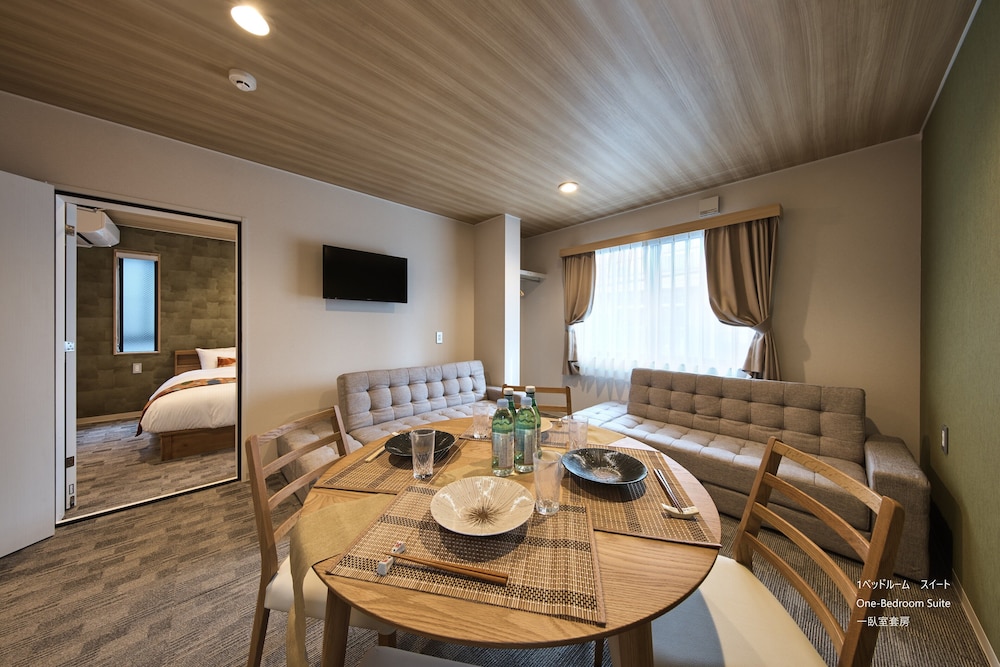 One-Bedroom Suite - Photo 1