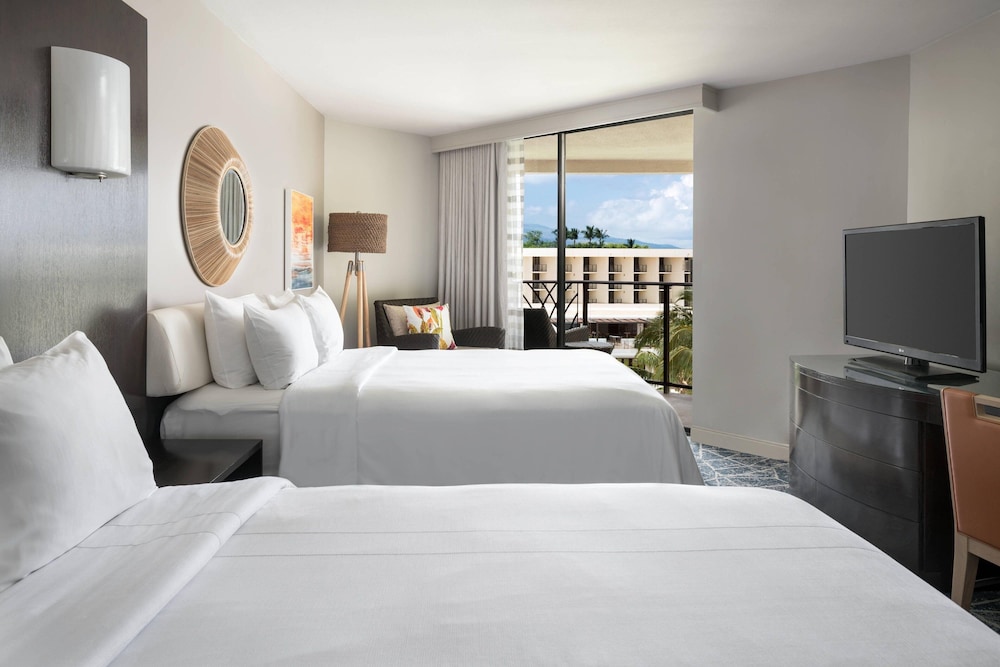 Room, 2 Queen Beds, Balcony, Partial Ocean View - Photo 1