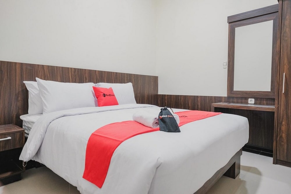 Double Room (Reddoorz) photo 1