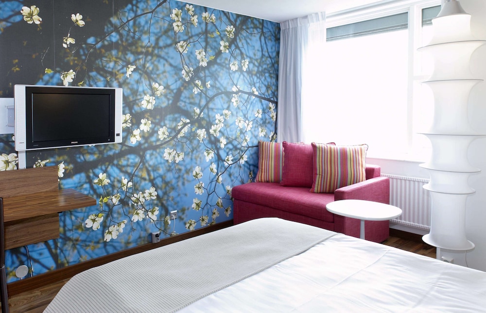 Room, 1 Queen Bed photo 3