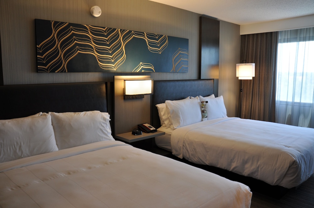 Room, 2 Queen Beds - Photo 3
